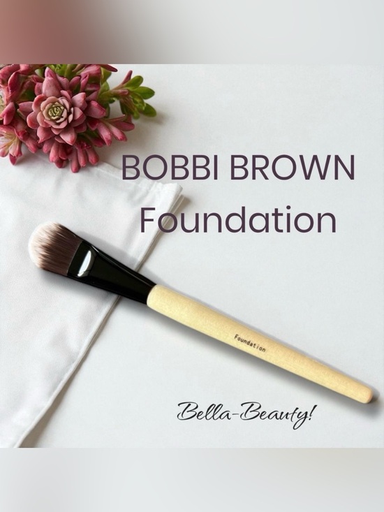 Bobbi Brown Other - Bobbi Brown Foundation Brush  ~New~